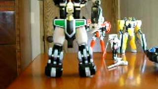 Power Rangers Mystic Force Mystic Titan Megazord Review Part 1 [upl. by Marozas128]