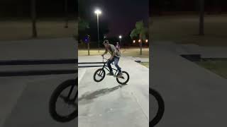 Un clips q me gusto bmxstreet bike bmxstyle automobile bmxbike bmxfreestyle digbmx [upl. by Alverta]