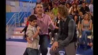 David Bisbal y Abraham Mateo 11 años cantan en Menuda Noche  Esclavo de sus besos  Me Derrumbo [upl. by Nire]