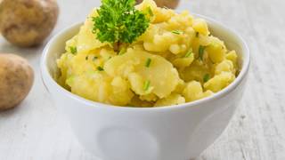 Recette  Salade de pommes de terre alsacienne [upl. by Dichy]