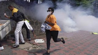 Kenya  la police disperse une manifestation antiféminicide [upl. by Abeu]