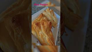 Aloo Patties aloopattiesrecipe aloopuffpatties puff baking shots ytshort ytshorts food [upl. by Harden]