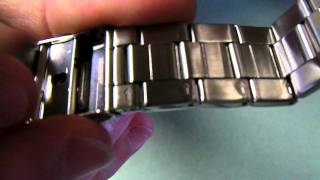 How To Easily Remove a Watch Link [upl. by Carpet917]