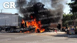 Se enfrentan civiles armados con GN y policías en Ocotlán [upl. by Rehpotsyrk]