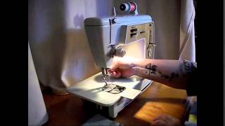 Singer 620 Golden Touch amp Sew Deluxe Zigzag Sewing Machine Demo Video [upl. by Watson]