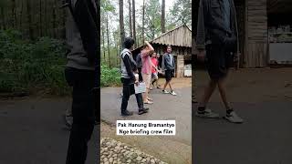 Pak hanung bramantyo turun ke lokasi syuting fyp film btsfilm shortvideo shorts jangkauanluas [upl. by Ninnahc]