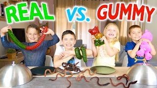 GUMMY FOOD VS REAL FOOD CHALLENGE  Bonbons ou Vraie Nourriture   Ft l’Atelier de Roxane [upl. by Hattie]