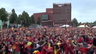 België  Algerije vanuit WK dorp Brugge [upl. by Anaitat]