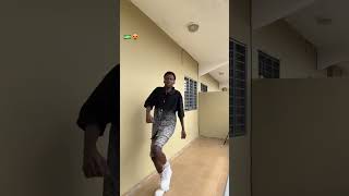 Rach Makosso  une note sur 10 rachmakosso dance humour collage tucroisquetusaisdanser [upl. by Ewan]