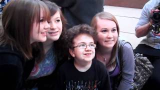 quotKeenan Cahill at the Mallquot  Keenan Interacts with the Fans After a Performance Part5 [upl. by Baer140]