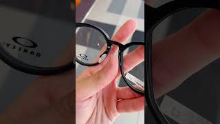 Oakley Cognitive R Satin Black  OX818101 [upl. by Trebo]