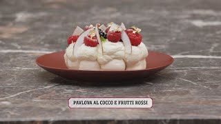 PAVLOVA AL COCCO E FRUTTI ROSSI  Oggi Cucino con lo Chef 👨‍🍳 [upl. by Enriqueta41]