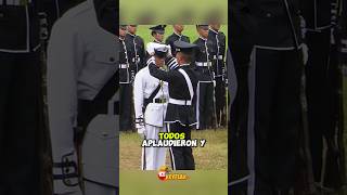 Este Militar Hizo Un Gran Acto de Respeto Por su Compañero [upl. by Chladek]