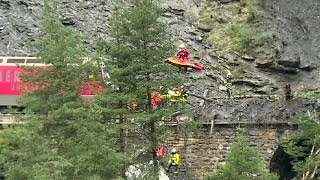 Un accident ferroviaire fait 11 blessés en Suisse [upl. by Afrikah]