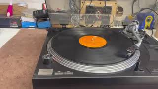 Lineartech BD1600 Turntable [upl. by Uttica]