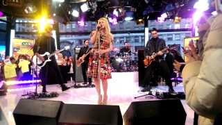 Avril Lavigne on GMA Live 1152013  Sk8er Boi [upl. by Nosiddam]