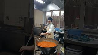 Guru Nanak Langar Gajrela  Carrot Pudding [upl. by Adnilec]