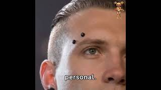 Los piercings en las cejas son una forma única de resaltar y realzar [upl. by Lorita190]