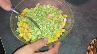 Recette de tartare crevette avocat et mangue [upl. by Wandis]