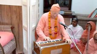 kirtan at Gurudev kutir by Swami Vimlanandaji  Sivananda Ashram Rushikesh Part 1 [upl. by Anirba]