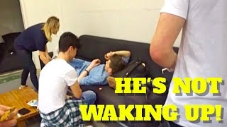 HE PASSED OUT AND WASNT WAKING UP  VLOGMAS [upl. by Katheryn93]