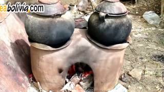 Cocinando en Ollas de barro a fogón en El Alto Bolivia [upl. by Atikan]