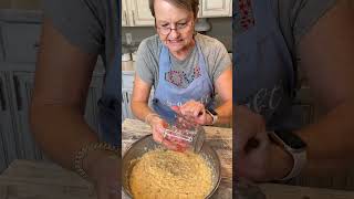 How to make the best cornbread dressing [upl. by Niamrahc]