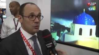 CES 2013  un projecteur laser LG pour une image maxi sans recul [upl. by Peirce905]