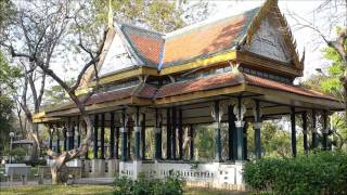 Hotel Aetas Lumpini amp Lumpini Park Bangkok [upl. by Sheba714]