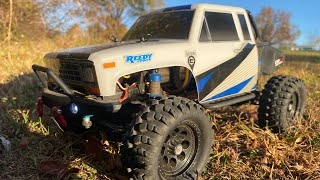 Team Associated Tioga 112 a 3s woods drive through all the leaves and over the brush [upl. by Yuht]