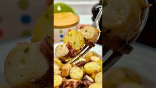 PAPAS AL AJILLO CON PULPO Y SALSA DE LIMÓN Vas a alucinar😋👌🏻 youtubeshorts shorts [upl. by Savell]