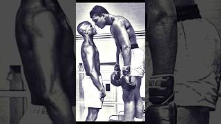 Muhammad Ali dodges blow✨️shorts boxing sports martialarts legend [upl. by Savil507]