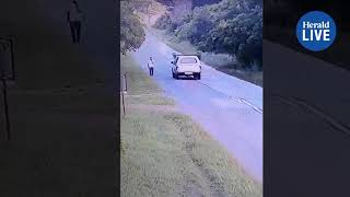 PE cyclist pushed off bicycle and robbed [upl. by Petr]