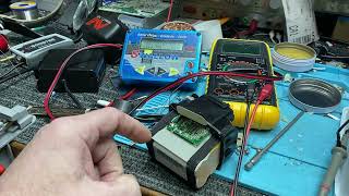 Minelab GPZ 7000 battery charging options [upl. by Watts]