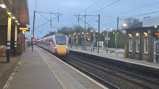 Here is the 9 coach 800 in Finsbury Park Saturday 16 November 2024 [upl. by Wirth758]