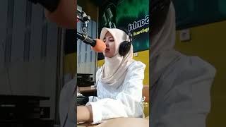 penyiar radio tercantik di duniaradio santriabdilah putry [upl. by Ahsinyt468]