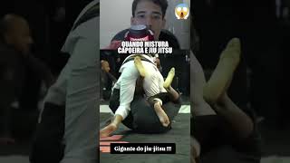 QUANDO MISTURA CAPOEIRA E JIU JITSU [upl. by Ehcrop]