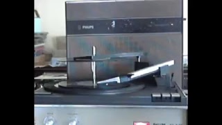 Spinning My PHILIPS 047 record Player in stereo Mode [upl. by Aisatsanna]