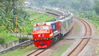 KERETA API PANJANG‼️ MENEMUKAN 25 KERETA API DI STASIUN DAN PERLINTASAN [upl. by Tereb165]