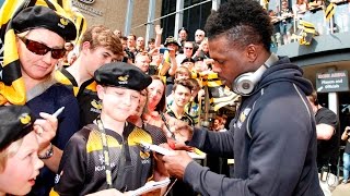 Wasps team arrival v London Irish [upl. by Athelstan948]