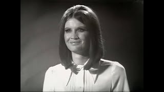 Sandie Shaw  Monsieur Dupont Top Of The Pops 1969  stereo [upl. by Devehcoy22]