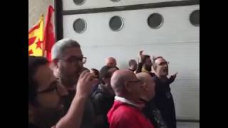 Los manifestantes cantan ¿Dónde están las papeletas a la Guardia Civil [upl. by Iah960]