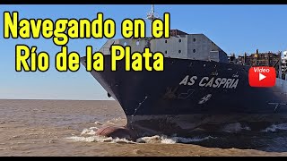 Portacontenedores navegando el Rìo de la Plata [upl. by Ecydnarb]