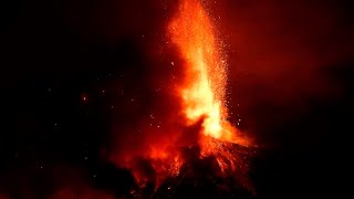 LIVE Etna intensa eruzione 10 febbraio 2022 il parossismo in diretta [upl. by Ivar]