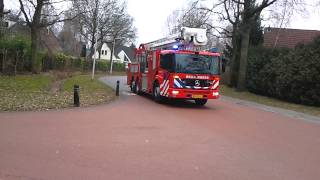 Hoogwerker brandweer Groningen naar melding in Haren [upl. by Stag]