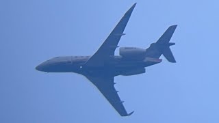 Great Sounding FlexJet Embraer Praetor 500 E545 Approaching Midway MDW VNWMDW [upl. by Osicnarf]