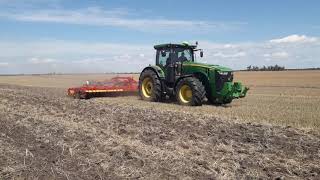 Vaderstad Carrier 625 XL  John Deere 8320 R [upl. by Palmira]