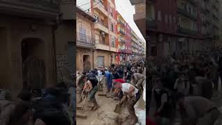 ESPECTACULAR trabajo de voluntarios y vecinos en MASSANASSA [upl. by Anicul]