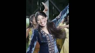 Sai Pallavi Dance on London tumakda song Sai Pallavi Sister wedding dance [upl. by Enyrehtac]