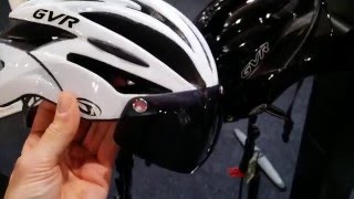 Fietshelm met vizier Test GVR [upl. by Harley]